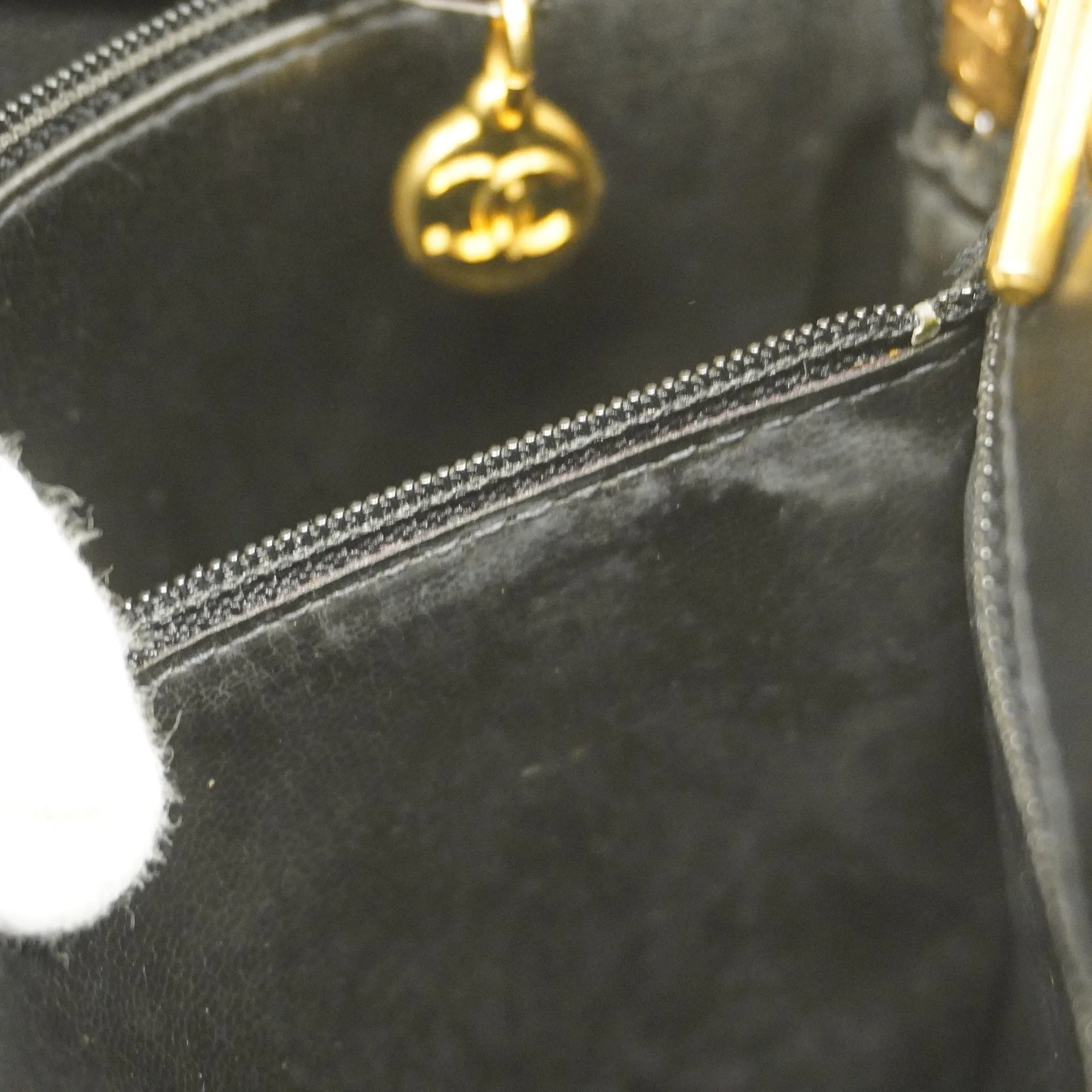 CHANEL  Matelasse Chain Shoulder With Fringes Leather Shoulder Bag Black